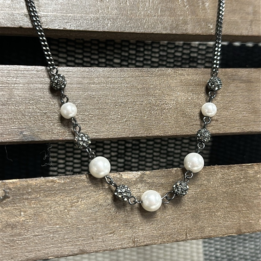 Givenchy nwot gunmetal chain crystal faux pearl beaded fold over clasp necklace
